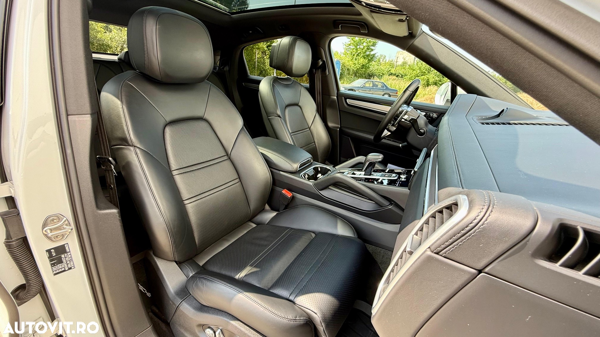 Porsche Cayenne Coupe Standard - 16