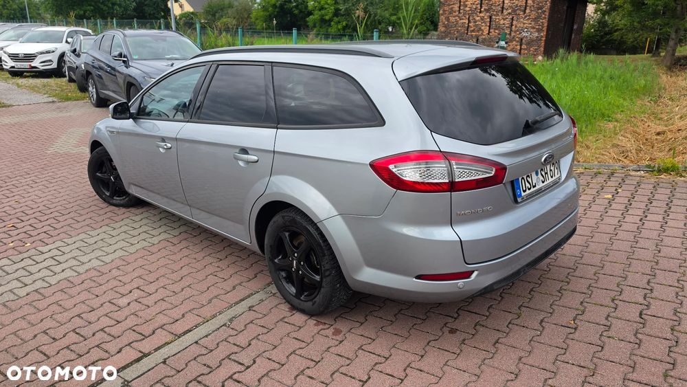 Ford Mondeo SW - 25