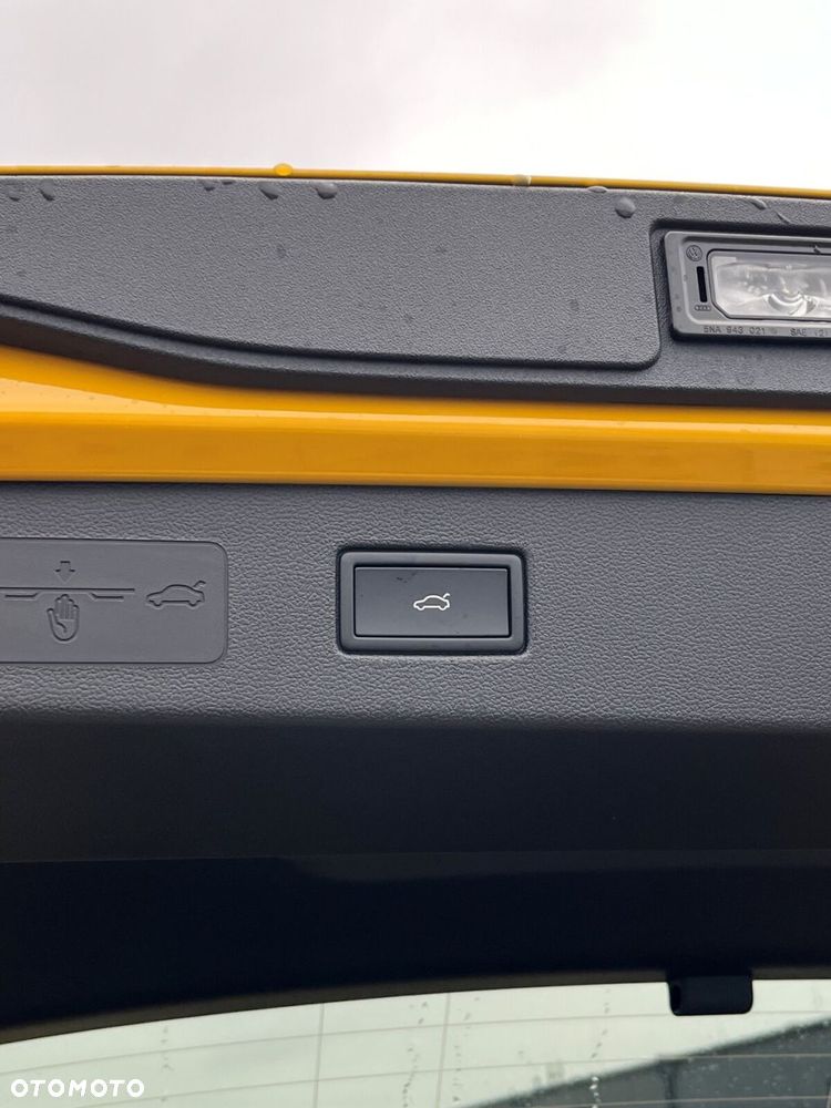 Volkswagen T-Roc 1.5 TSI R-Line DSG - 16