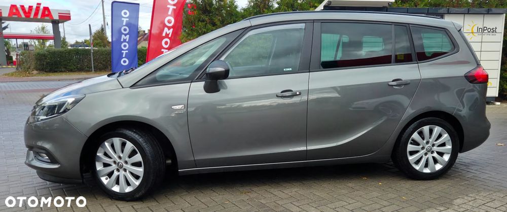 Opel Zafira 2016