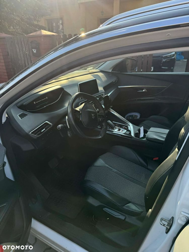 Peugeot 5008 1.6 THP Crossway S&S EAT6 - 8