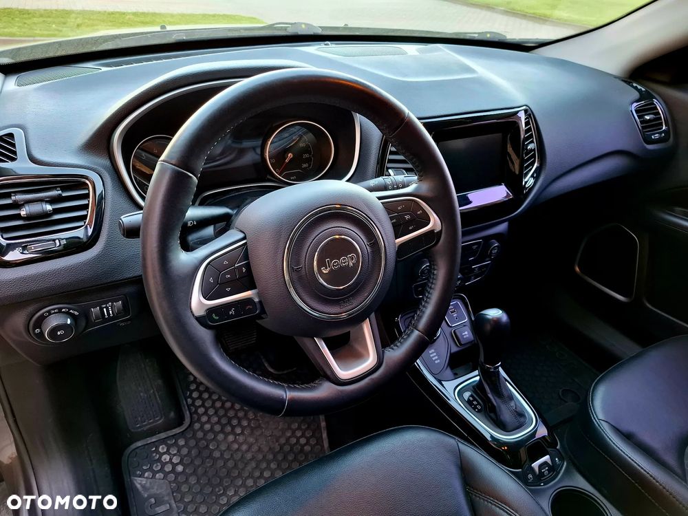 Jeep Compass - 15