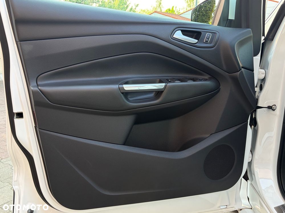 Ford Kuga 2.0 TDCi 4x4 ST-Line - 19
