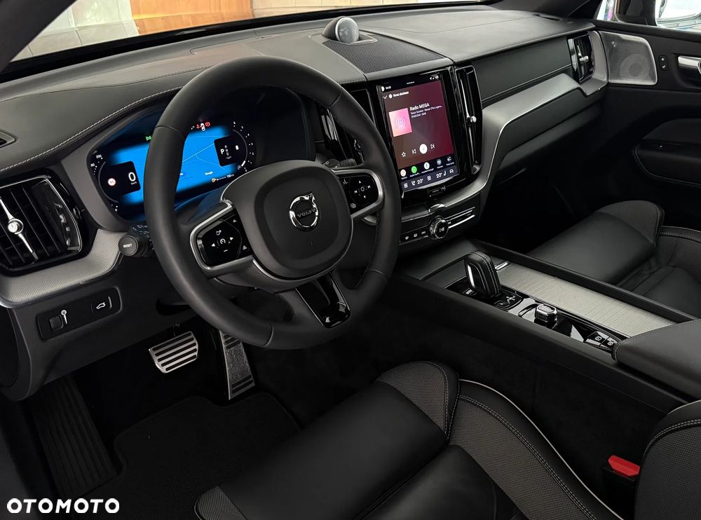 Volvo XC 60 B4 D AWD Plus Dark - 9