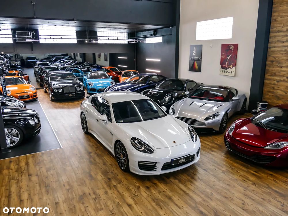 Porsche Panamera GTS - 35