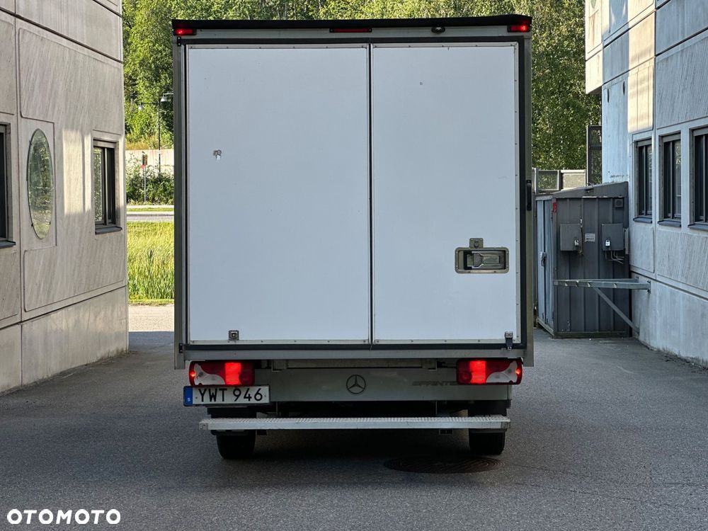 Mercedes-Benz Sprinter - 7