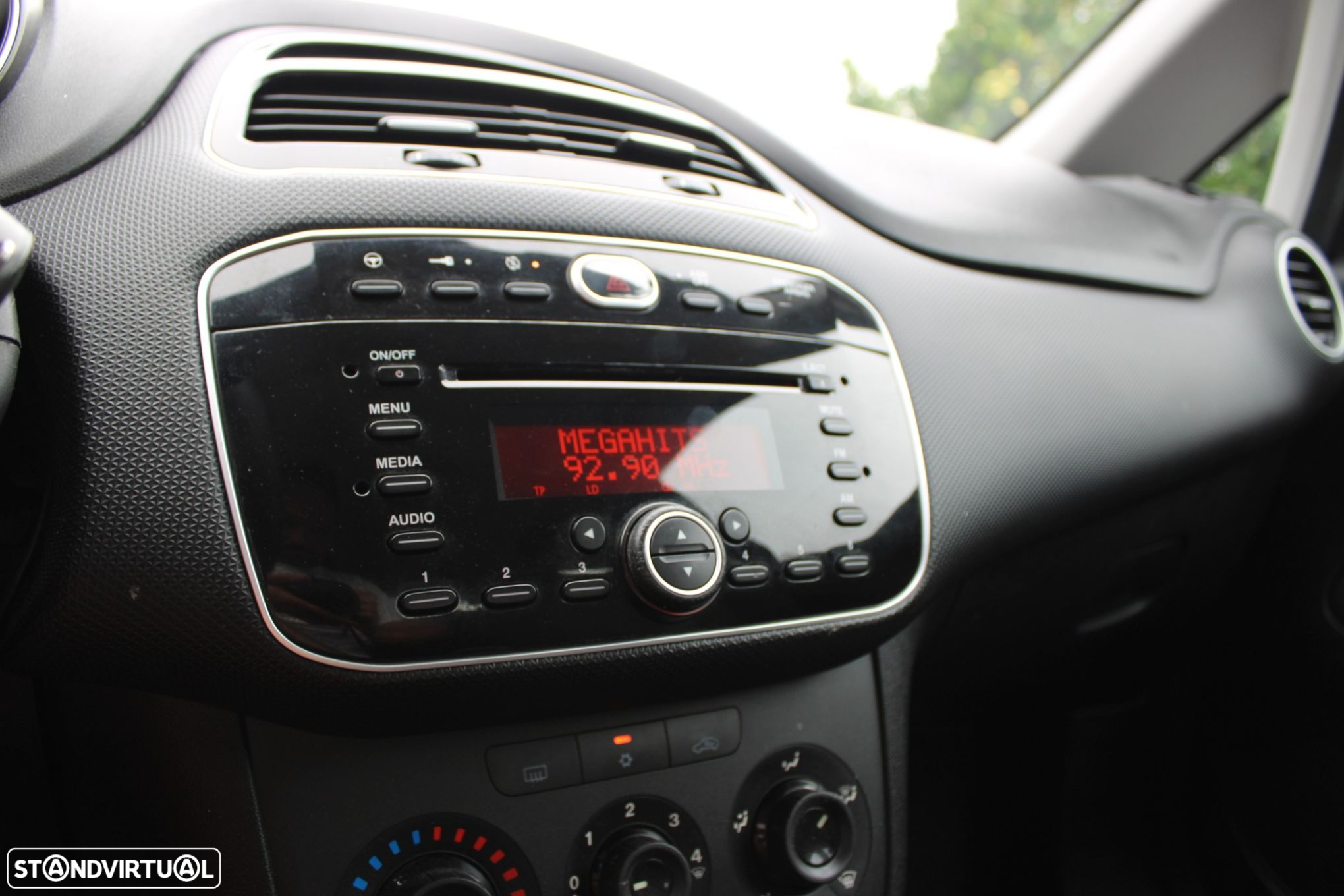 Fiat Punto 1.3 M-Jet Easy S&S - 12