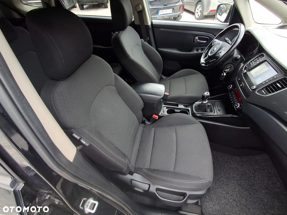 Kia Carens 1.7 CRDi Business Line 7os - 14