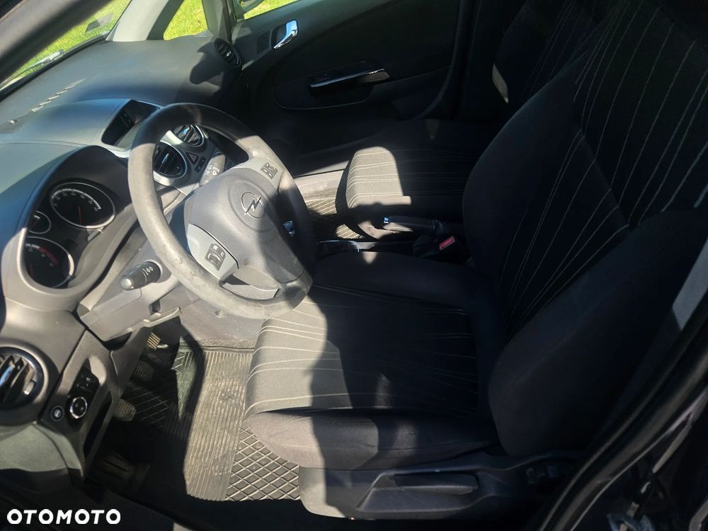 Opel Corsa 2010 photo 4