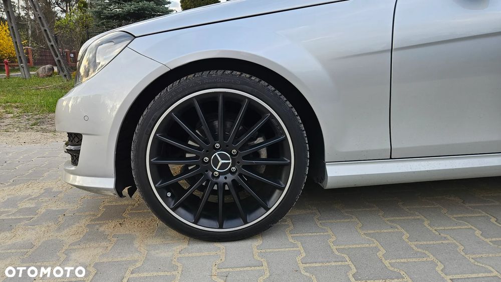 Mercedes-Benz Klasa C 180 CGI BlueEff - 3