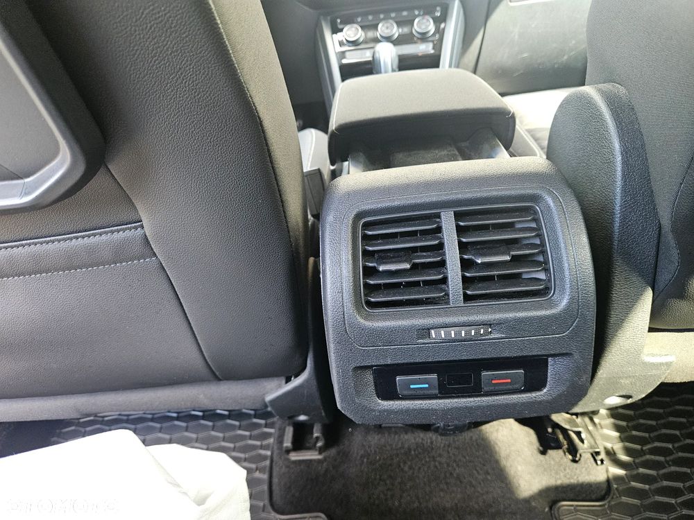 Volkswagen Touran 2.0 TDI SCR DSG Join - 15