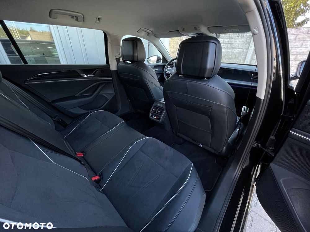 Volkswagen Passat Variant 1.5 TSI ACT mHEV Business DSG - 16