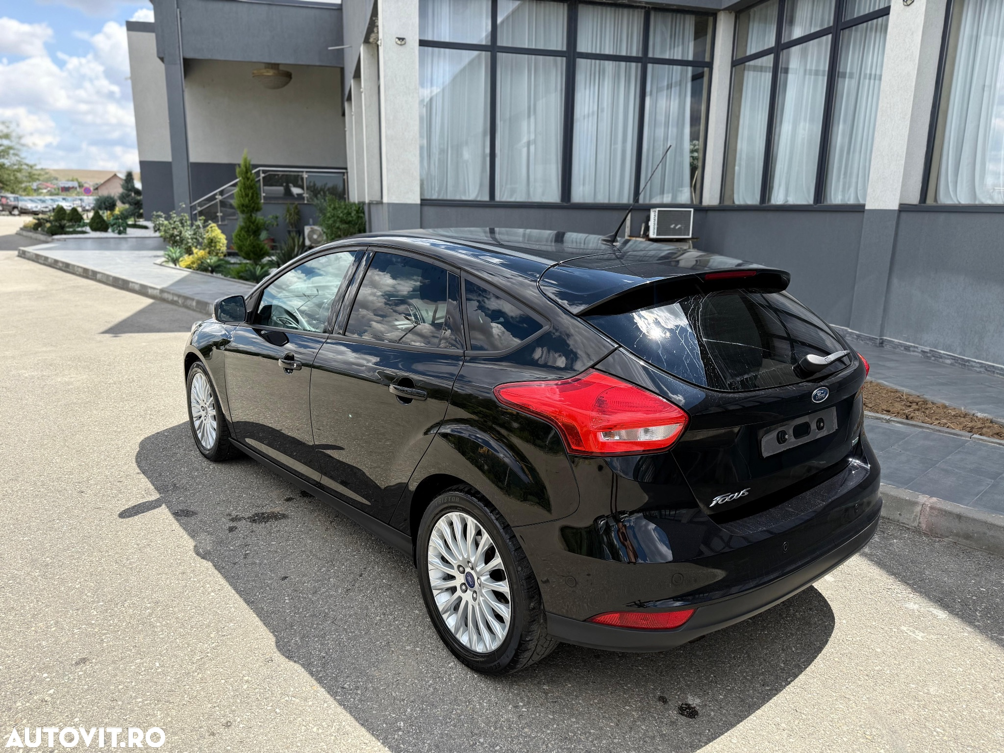 Ford Focus 1.0 EcoBoost Connected - 13