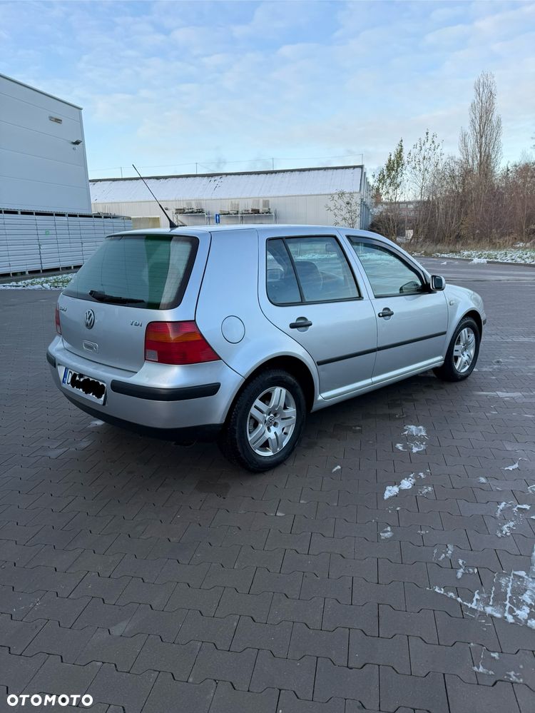 Volkswagen Golf 1.9 TDI Comfortline - 4