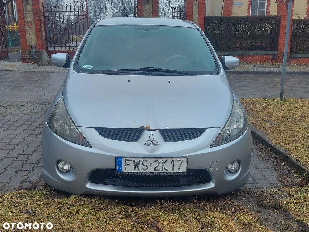 Mitsubishi Grandis 2.4 Intense - 8