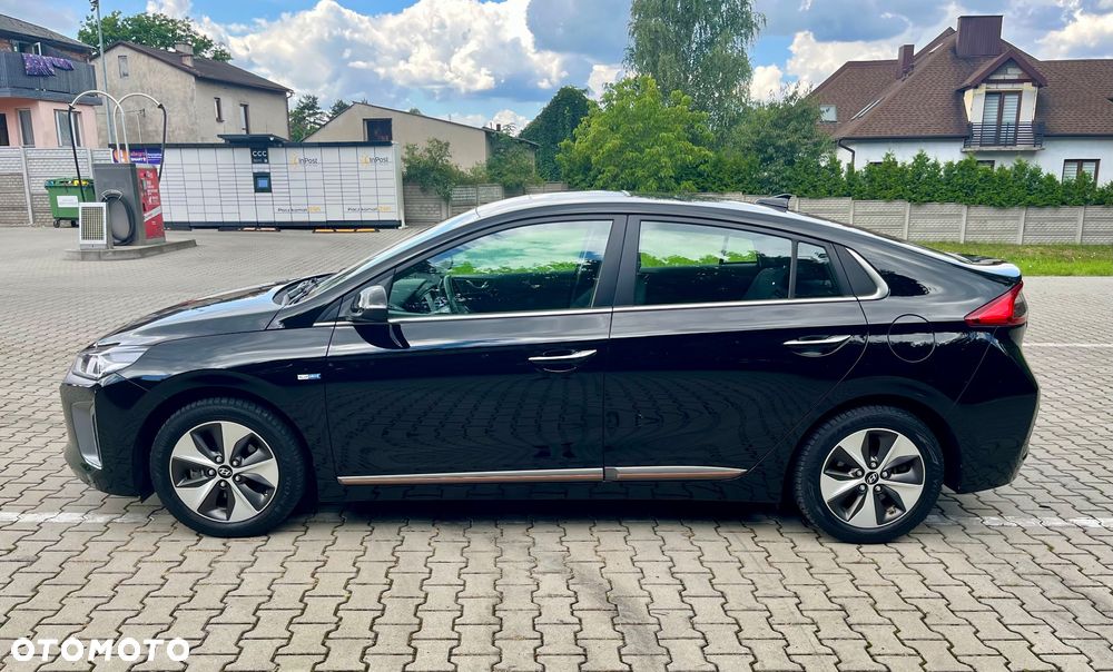 Hyundai IONIQ Style - 5