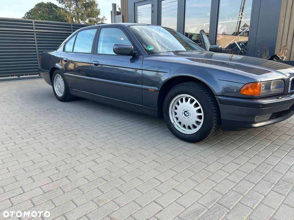 BMW Seria 7 1996 photo 3