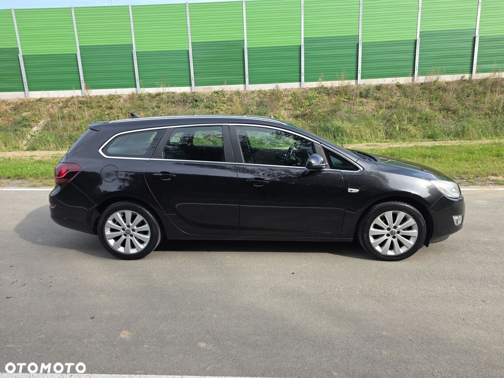 Opel Astra 1.4 Turbo Cosmo - 4