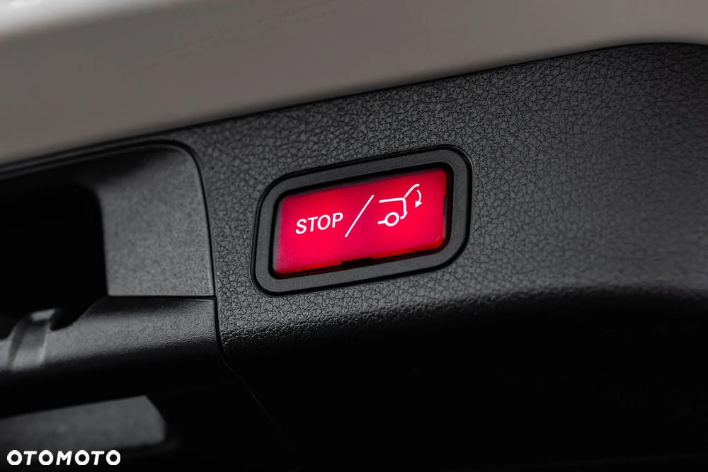 Mercedes-Benz GLB 200 Style 7G-DCT - 14