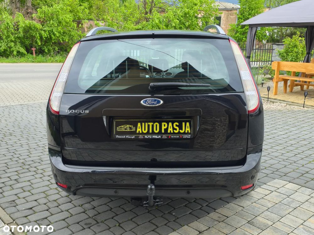 Ford Focus 1.8 Titanium - 11
