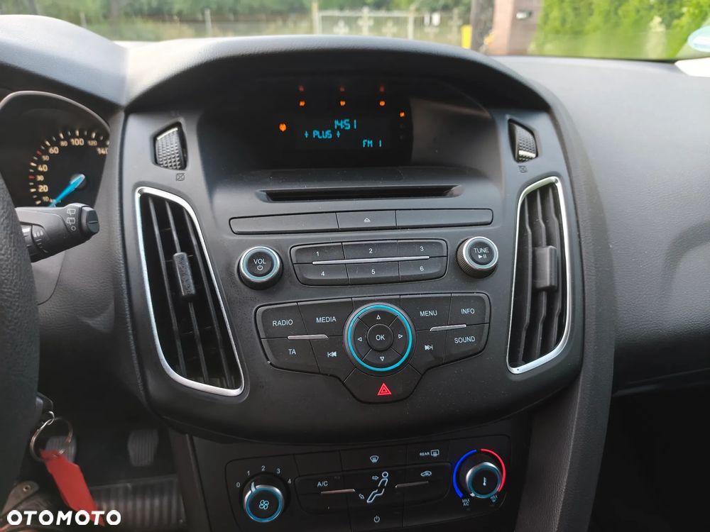 Ford Focus 1.0 EcoBoost Trend - 25