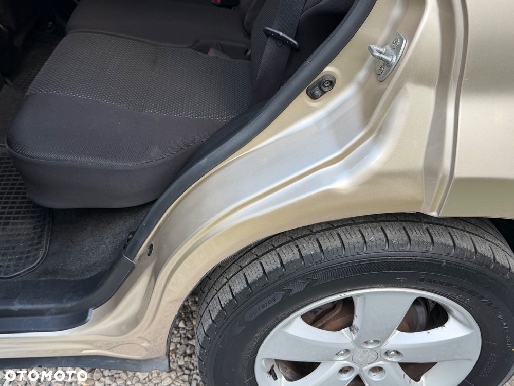 Suzuki Grand Vitara 1.9 DDiS Premium EU5 - 14