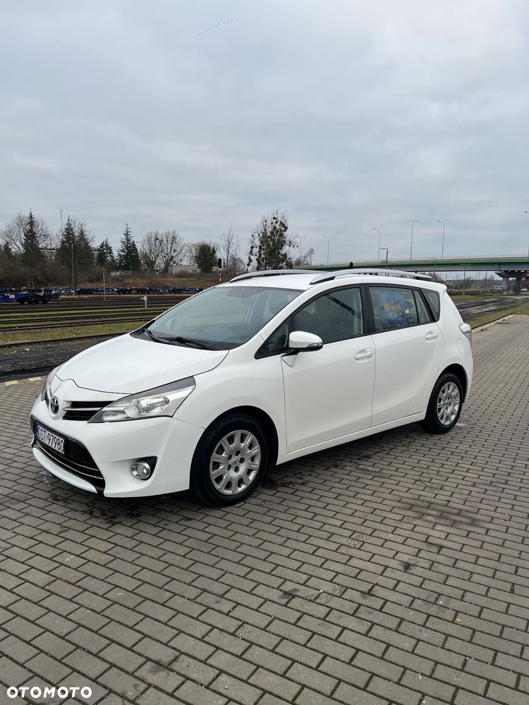 Toyota Verso 2.0 D-4D Active - 1