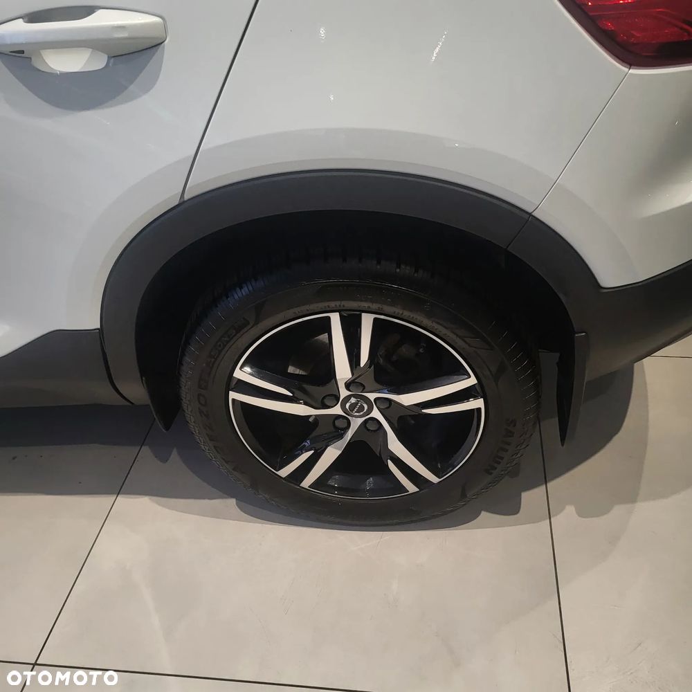 Volvo XC 40 B3 Plus Dark - 11