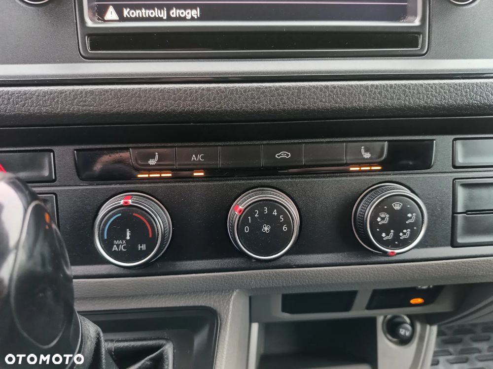 Volkswagen Crafter KONTENER+ winda ZEPRO (750kg) 2.0 diesel 177kM automat 2017 rok - 31