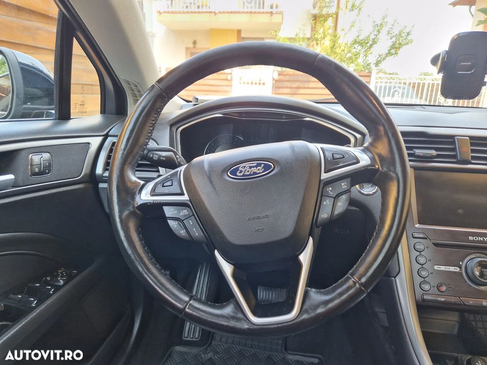 Ford Mondeo 2.0 TDCi Powershift - 14