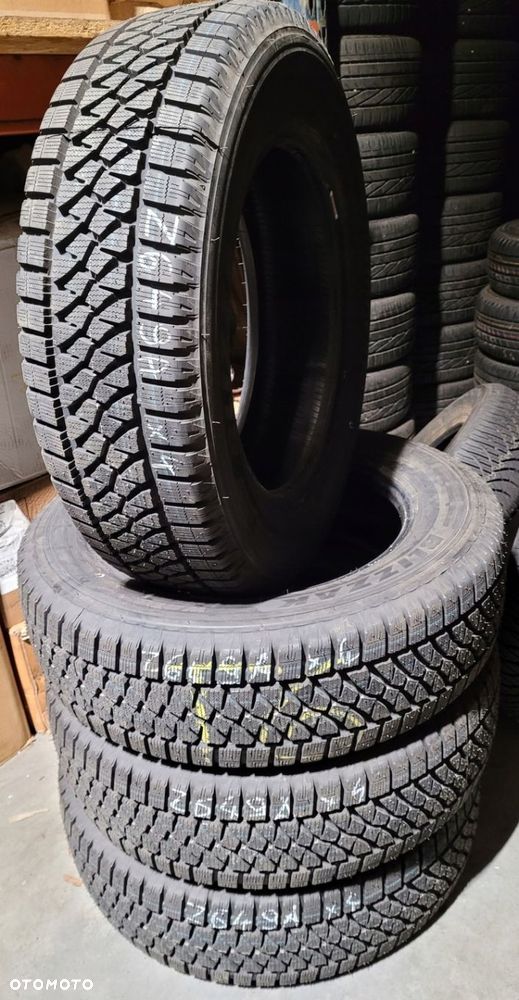 4x Bridgestone Blizzak W810 205/65R16C 107/105T Z649A - 5
