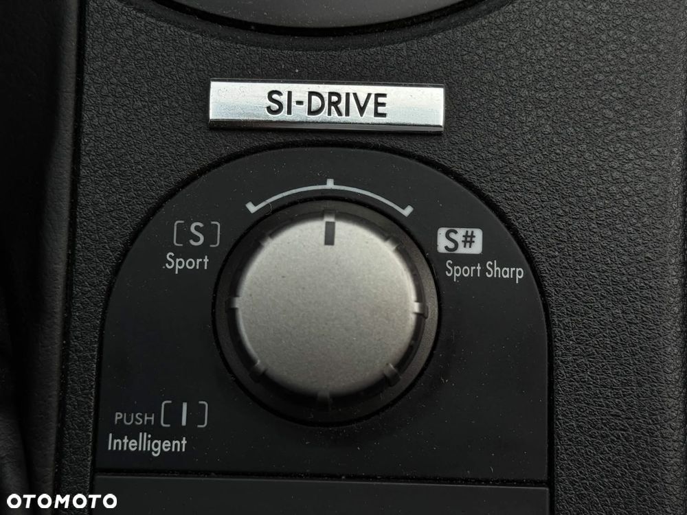 Subaru Legacy 3.0 H6 NAV - 24