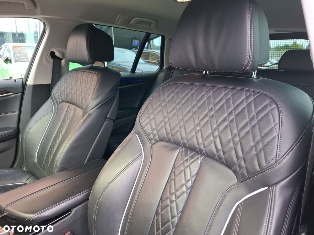 BMW Seria 5 520d xDrive Luxury Line sport - 22
