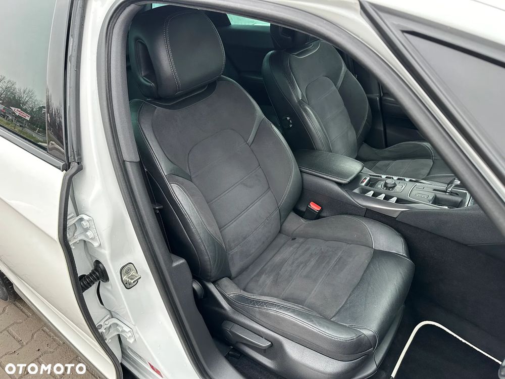 Citroën DS5 e-HDi 115 EGS6 SoChic - 17