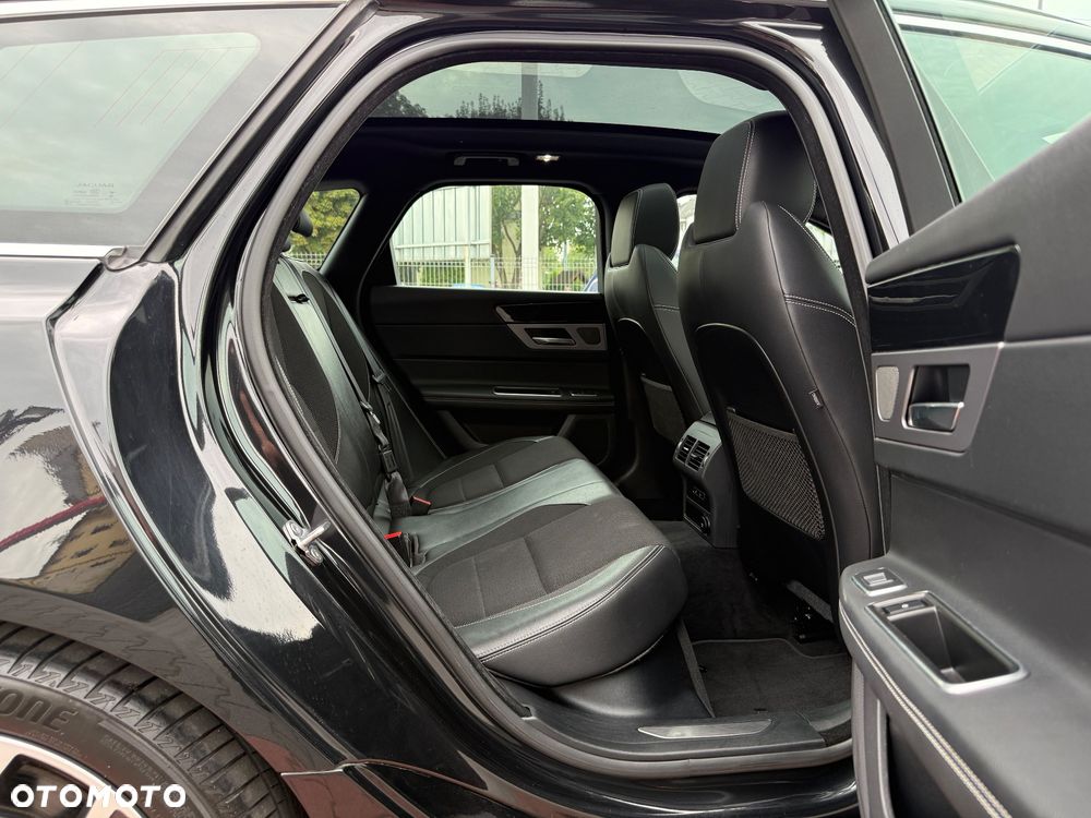 Jaguar XF 2.0 i4D R-Sport - 25