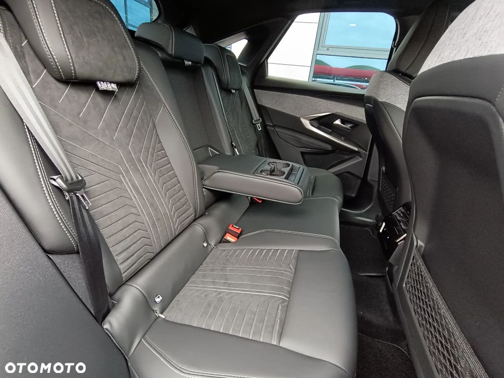 Peugeot 3008 1.2 PureTech mHEV GT e-DCS6 - 13
