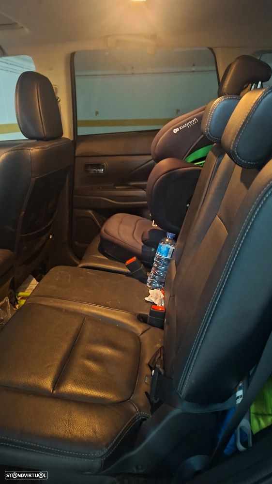 Mitsubishi Outlander 2.2 DI-D Intense - 14