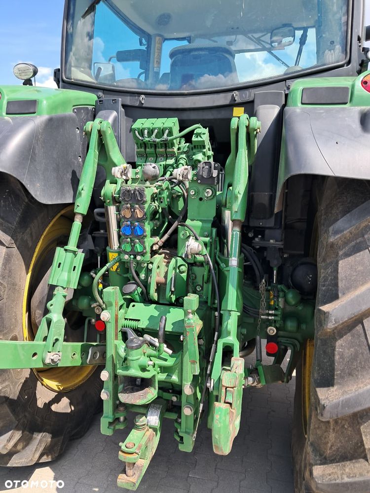 John Deere 6145R - 8