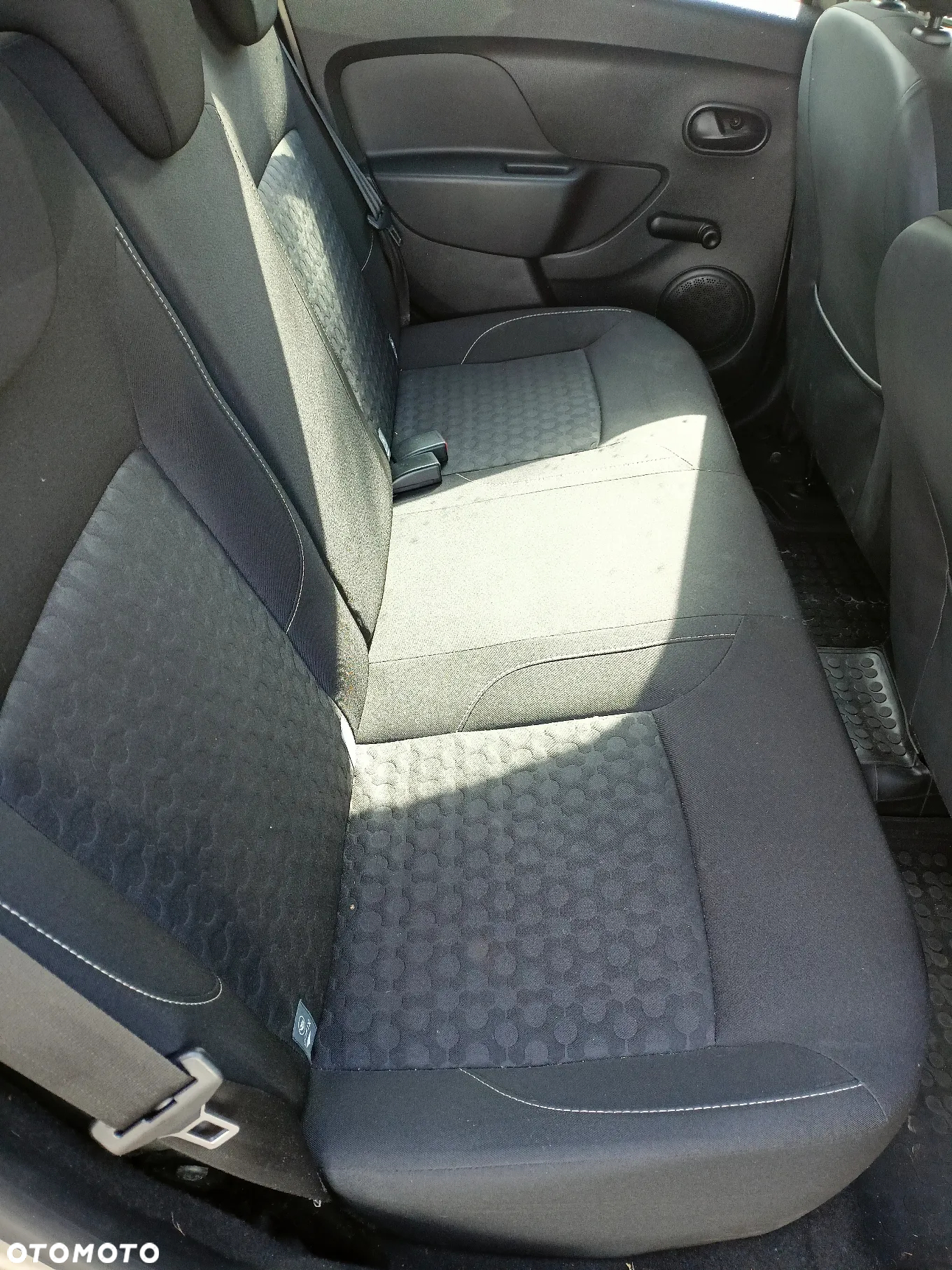 Dacia Sandero 1.2 16V Laureate - 16