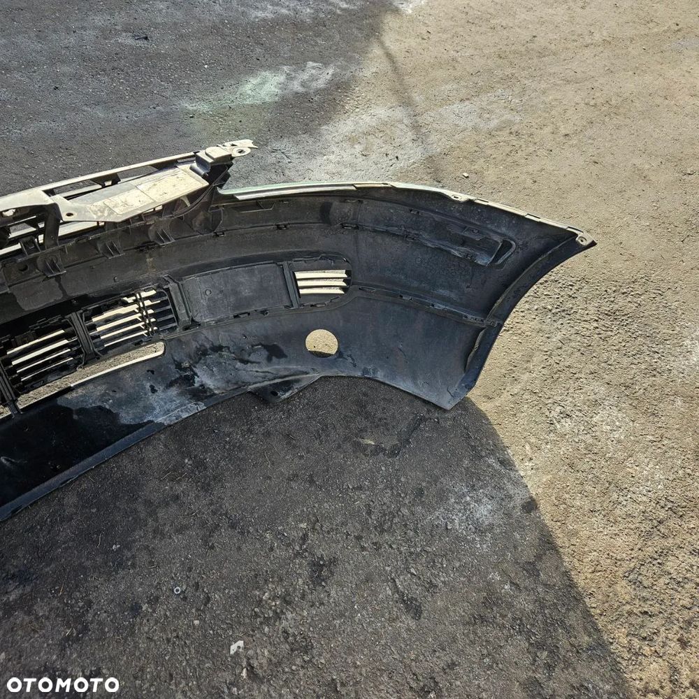 zderzak przód  / zderzak przedni /  Volkswagen Passat B5 (LC6N) - 4