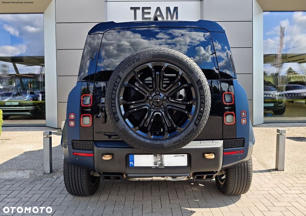 Land Rover Defender - 8