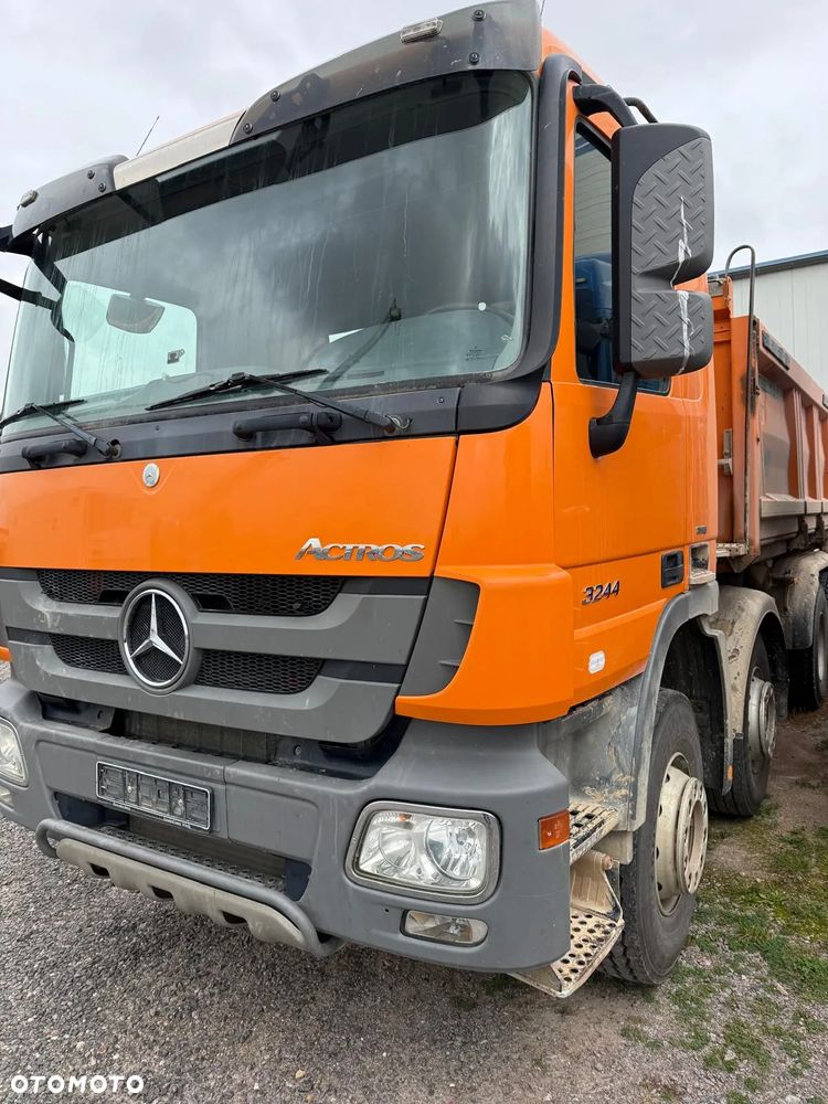Mercedes-Benz Actros 3244 8x4 Bordmatik z Niemiec - 1