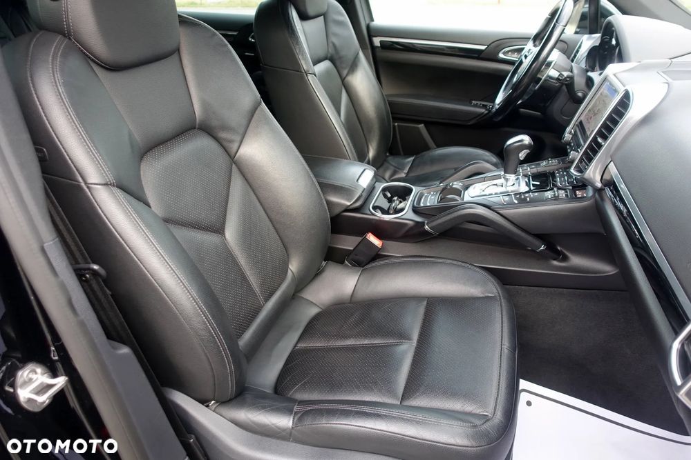 Porsche Cayenne Tiptronic S - 13