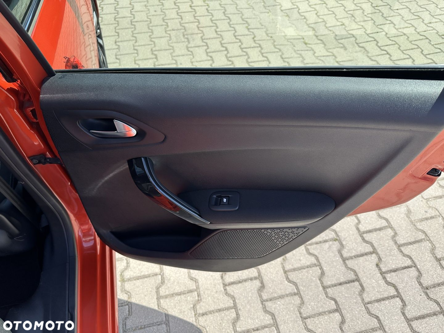 Peugeot 208 - 19