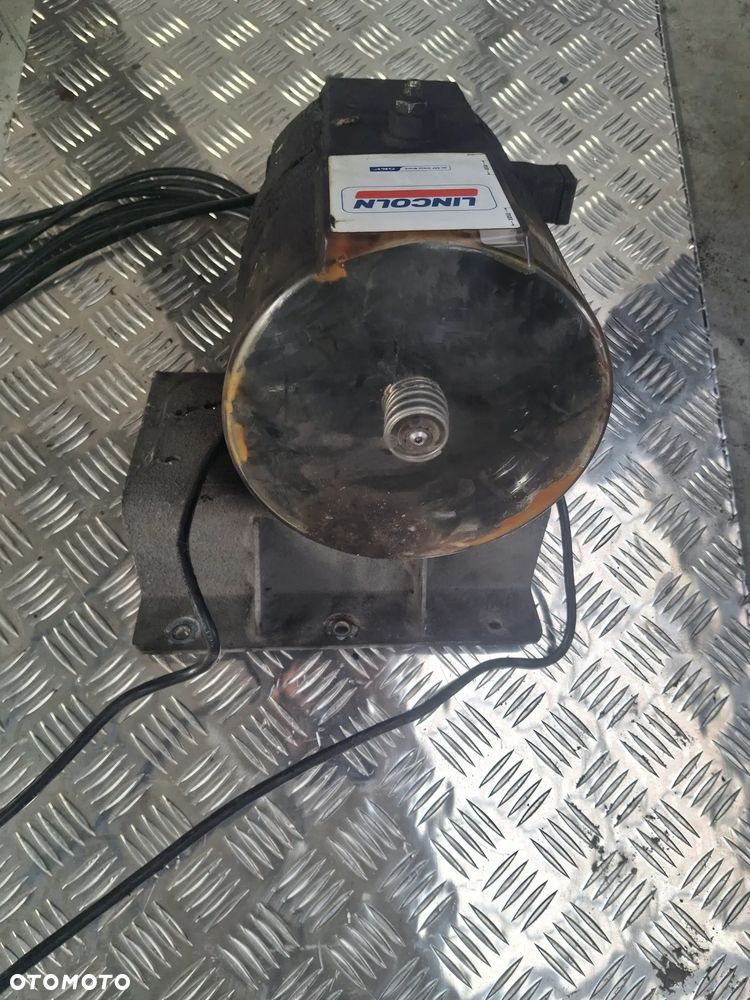 Pompa smarowania centralnego Lincoln Daf CF 400 e6 - 3