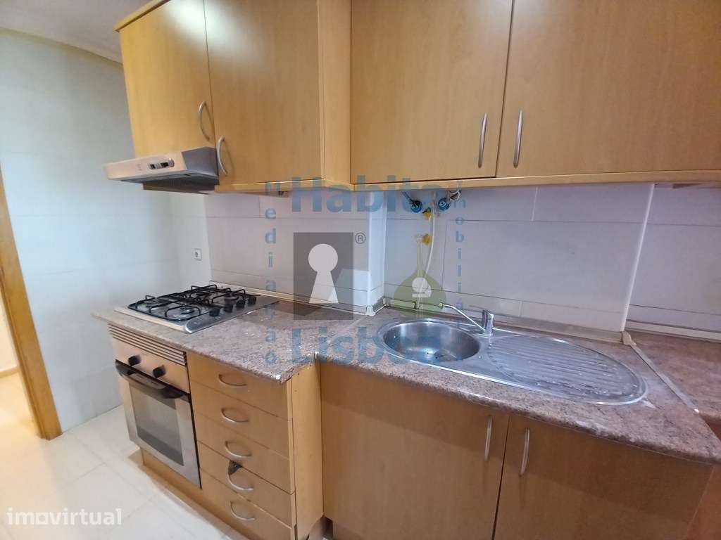 Apartamento remodelado com 3 assoalhadas na Torre Cascais - Grande imagem: 4/55