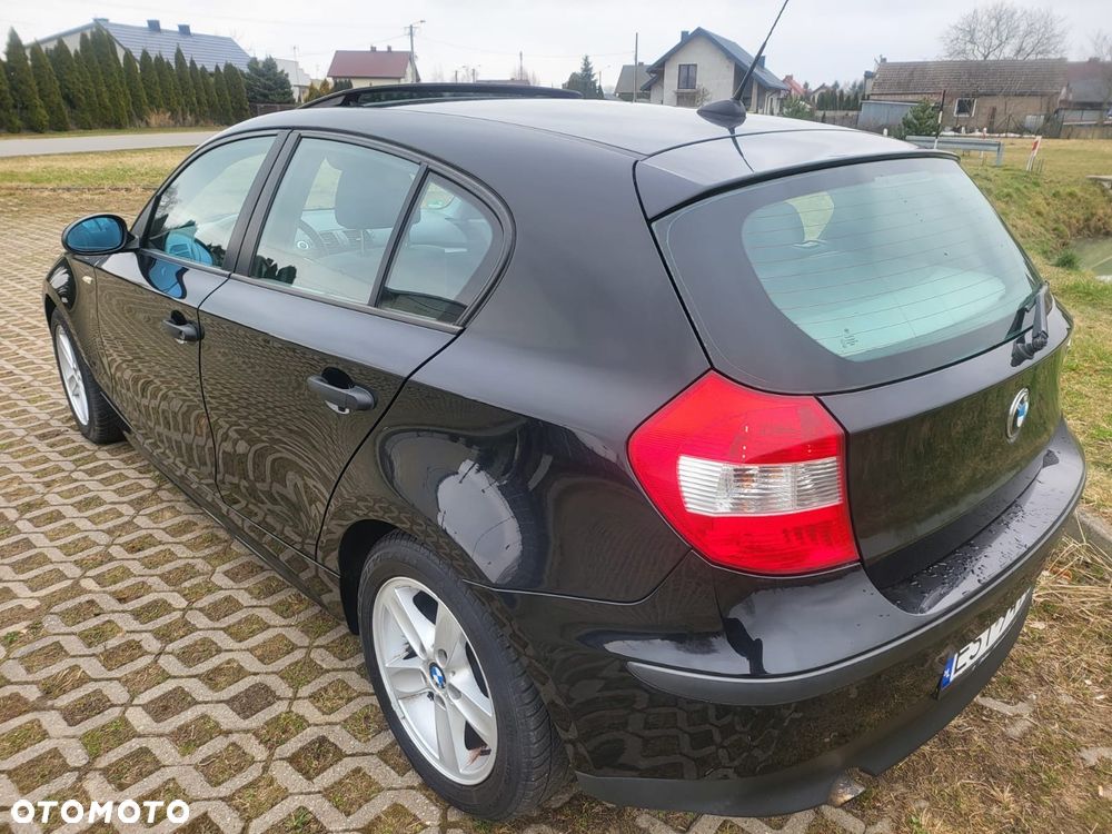 BMW Seria 1 116i - 23