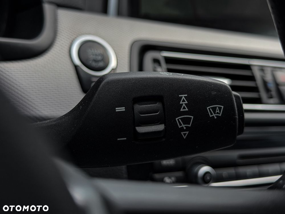 BMW Seria 5 525d Sport-Aut - 13