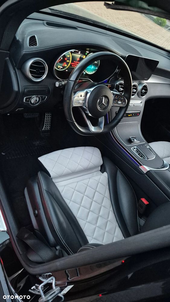 Mercedes-Benz GLC 300 d 4Matic 9G-TRONIC AMG Line - 20