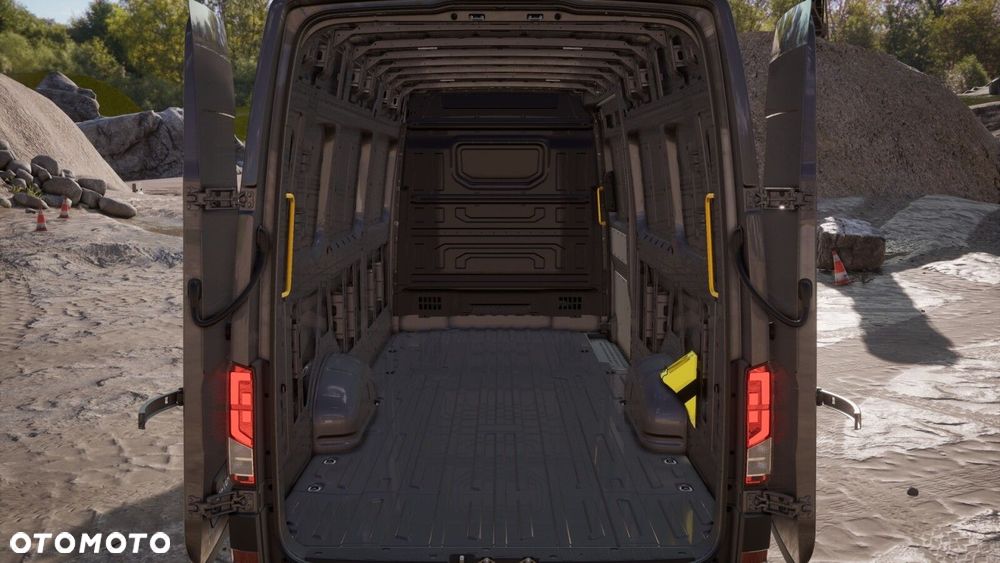 Volkswagen Crafter - 13